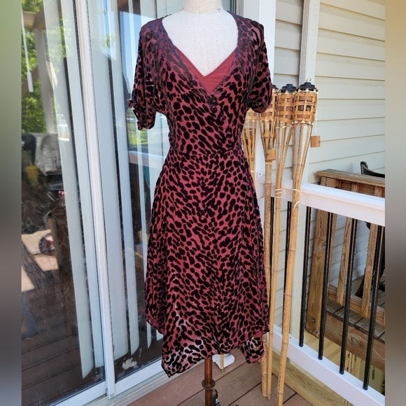 Diane Von Furstenberg Katherine Asymmetric Devoré-chiffon Wrap Dress - Picture 2 of 8